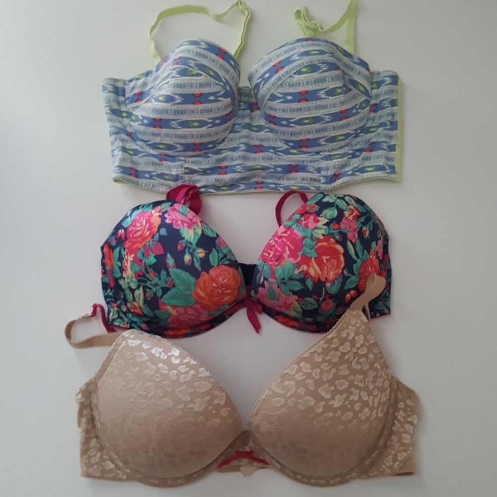 34 D bras lot of 3